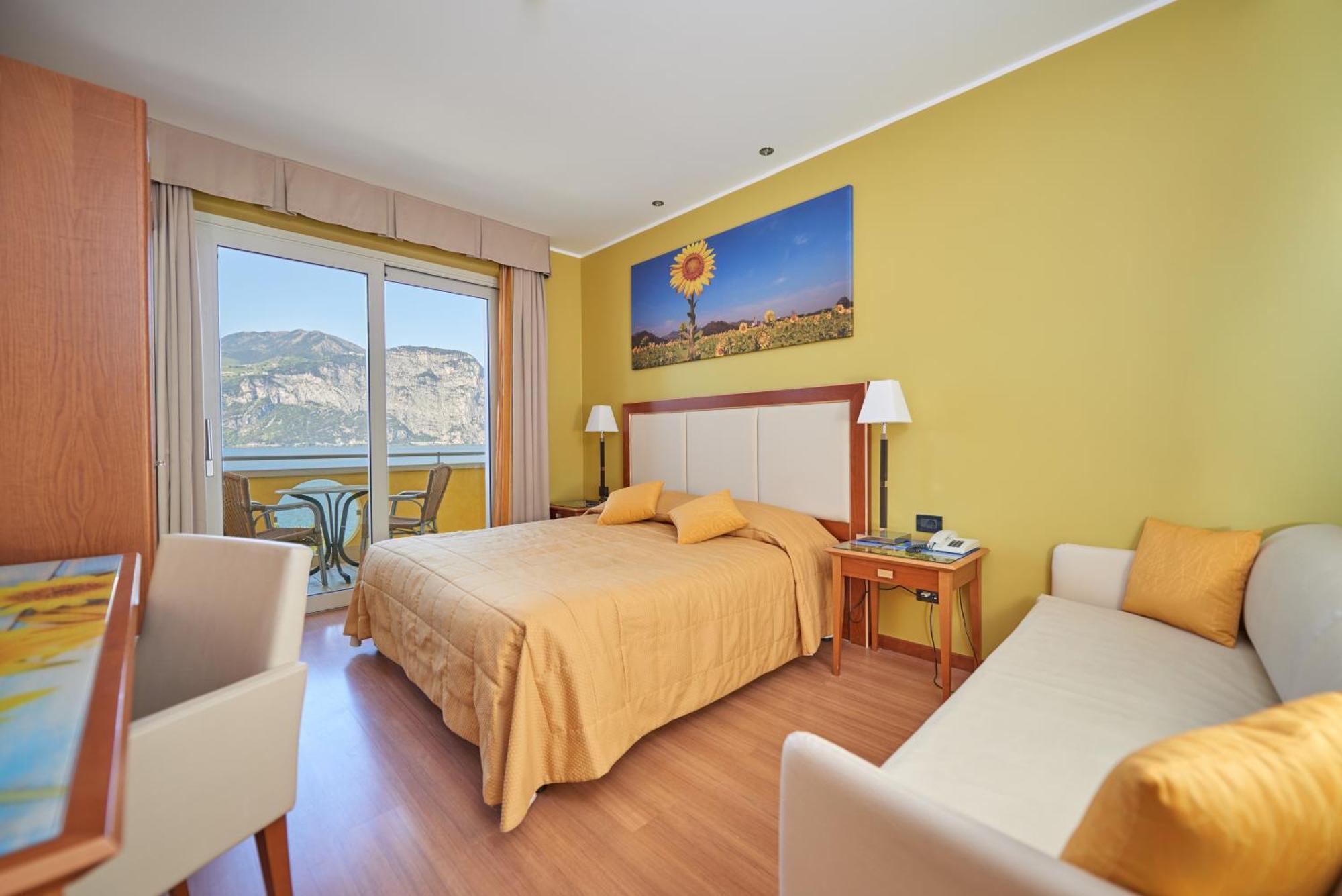 Belfiore Park Hotel 4Stars Superior "Adults Only" Бренцоне-суль-Гарда Номер фото